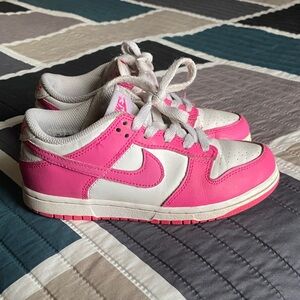 Nike Kids Low-Top Dunks in White and Hot Pink